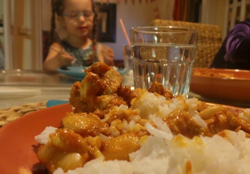 Helppoa arkiruokaa: kookosbanaanikana