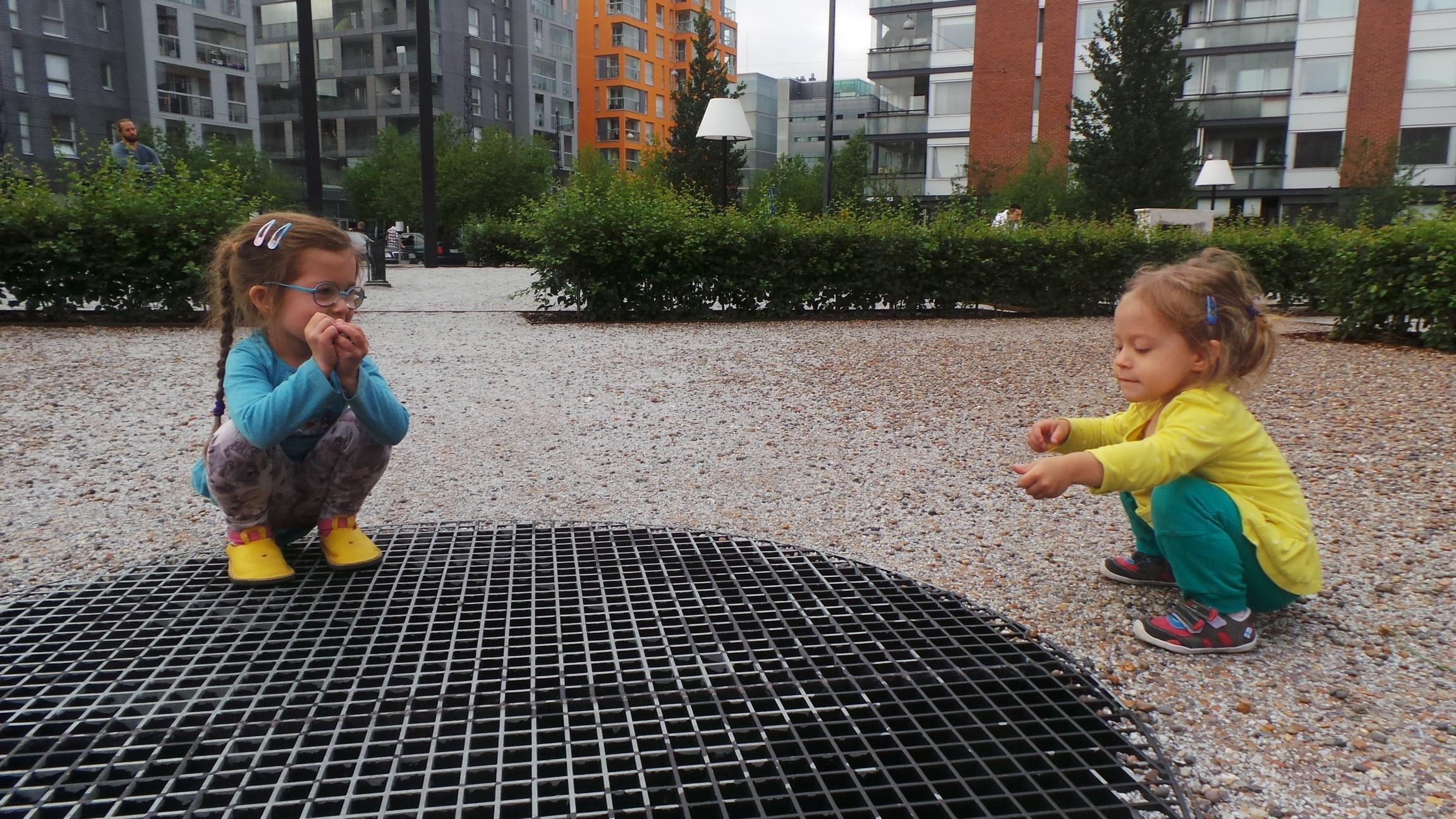 paljasjalkakengät lapsilla lowres