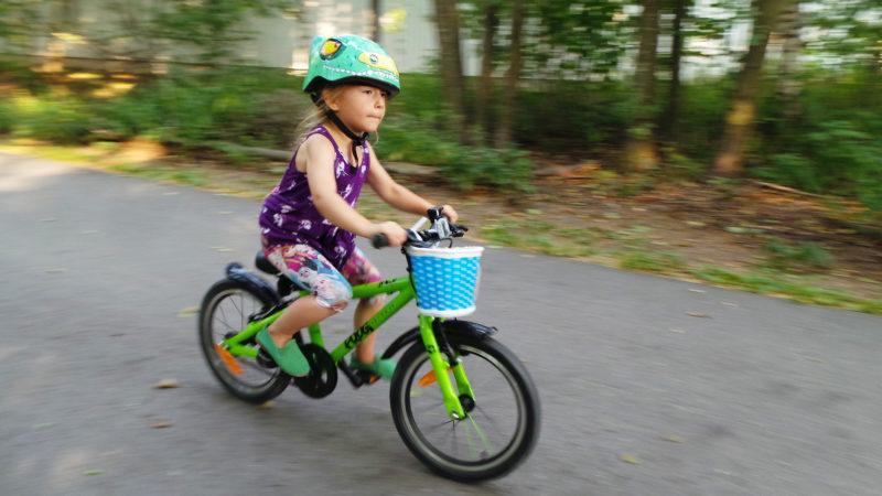 Toinenkin pieni pyöräilijä! (ja Frog Bikes -alekoodi!)